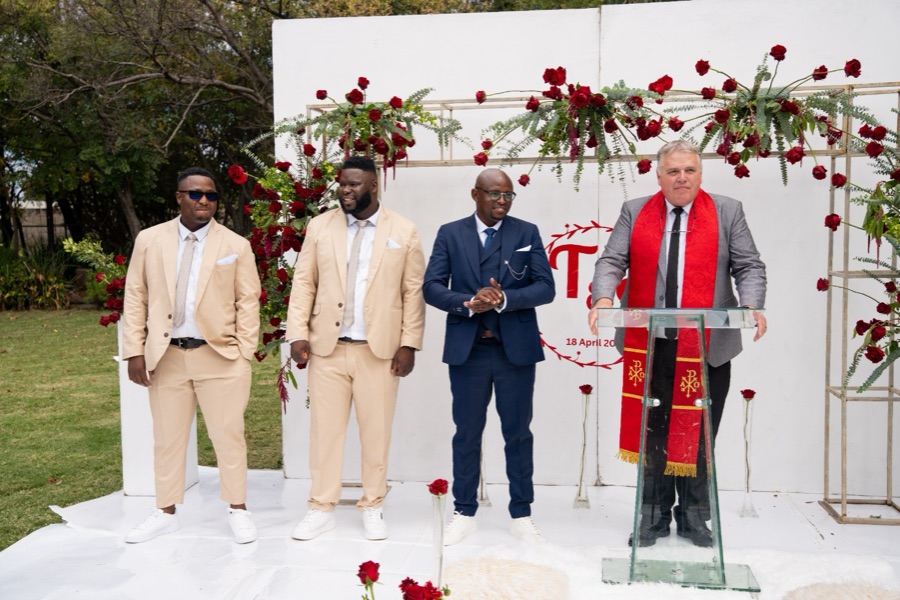 Wedding ceremony by Dr. Gerrit Rademeyer in Colenso